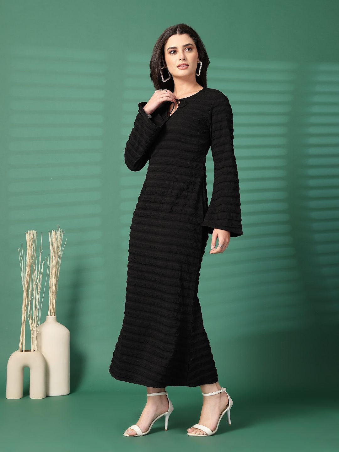 Women Self Design Tie-Up Neck Flared Sleeve Sheath Midi Dress